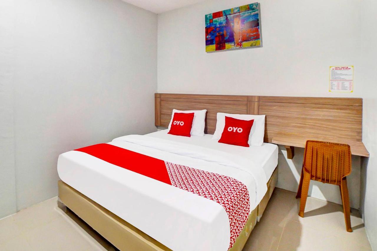 Oyo 91211 Mega Comfort Guest House Медан Экстерьер фото