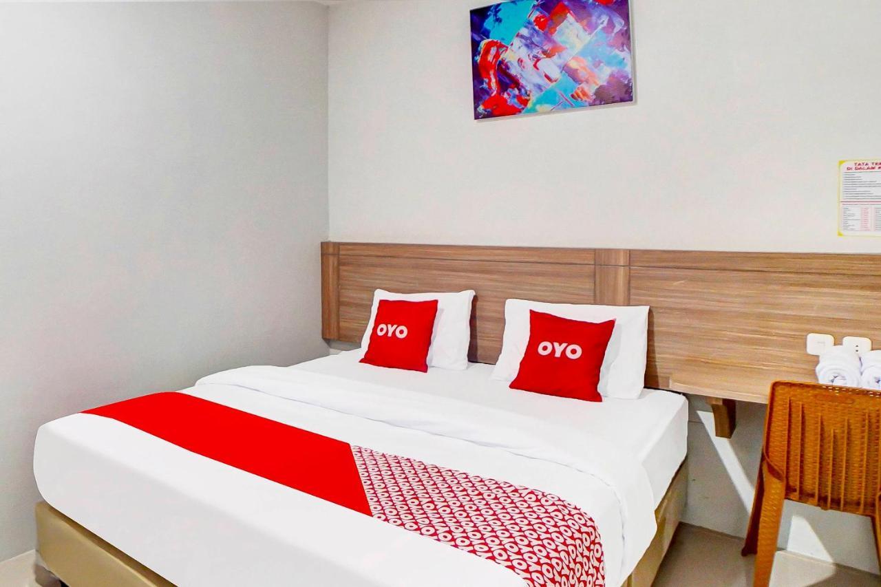 Oyo 91211 Mega Comfort Guest House Медан Экстерьер фото