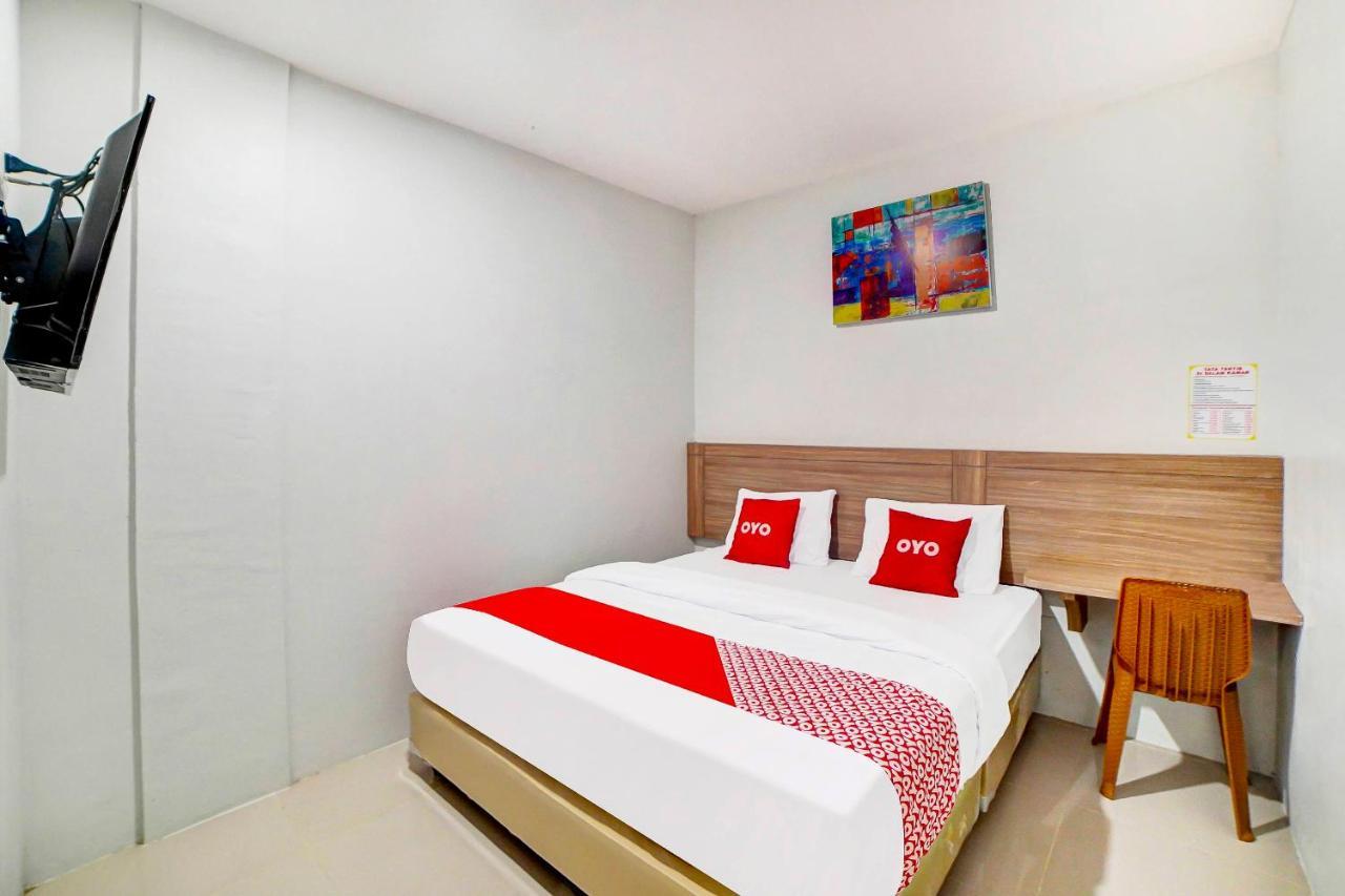 Oyo 91211 Mega Comfort Guest House Медан Экстерьер фото